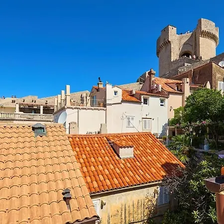 Modern Stone House, Luxury In Old Town Guest house