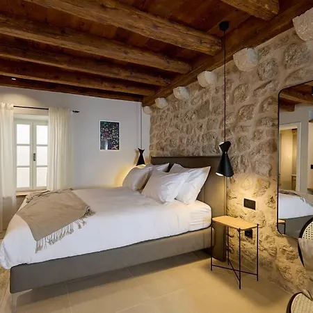Guest house Modern Stone House, Luxury In Old Town