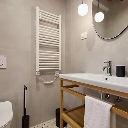 بيت ضيافة Modern Stone House, Luxury In Old Town