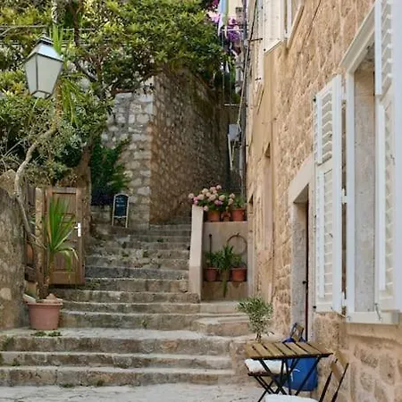 Modern Stone House, Luxury In Old Town 4*