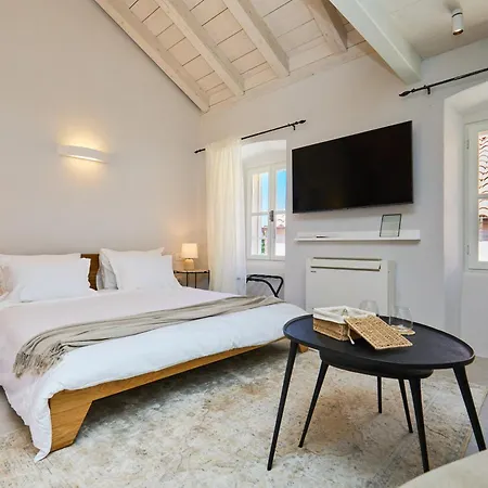 Modern Stone House, Luxury In Old Town 4*