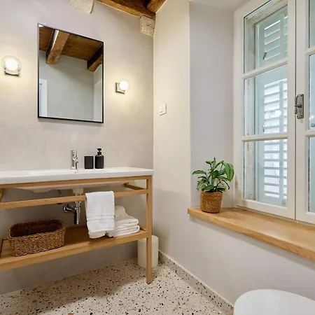 Modern Stone House, Luxury In Old Town 4* دوبروفينك