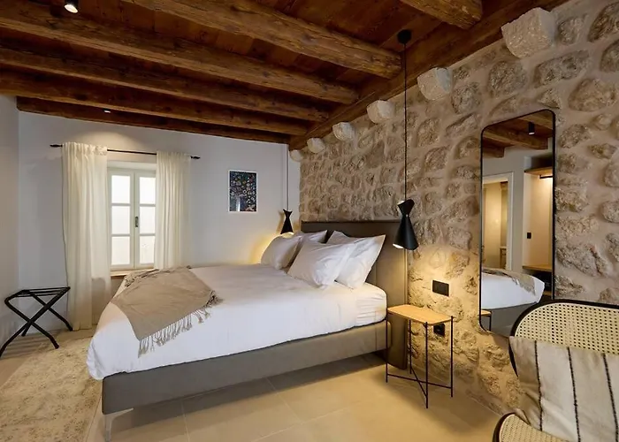 Guest house Modern Stone House, Luxury In Old Town