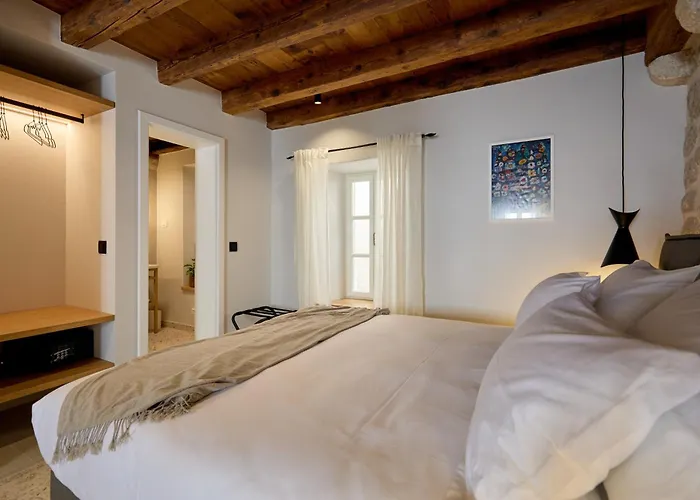 Modern Stone House, Luxury In Old Town 4*
