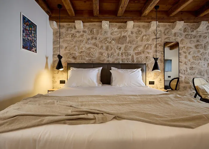 Modern Stone House, Luxury In Old Town Guest house 4*
