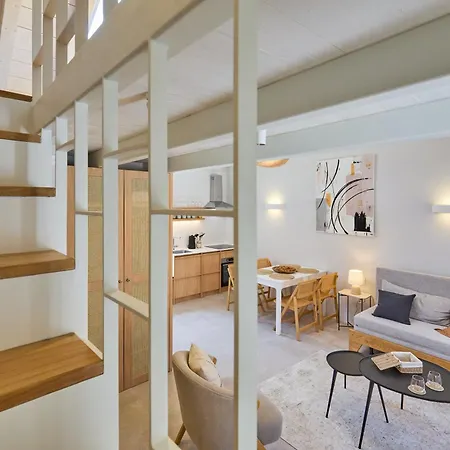 Гостевой дом Modern Stone House, Luxury In Old Town 4*