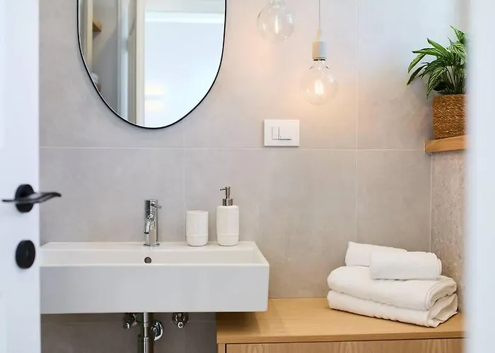 Gostinjska kuća Modern Stone House, Luxury In Old Town 4*