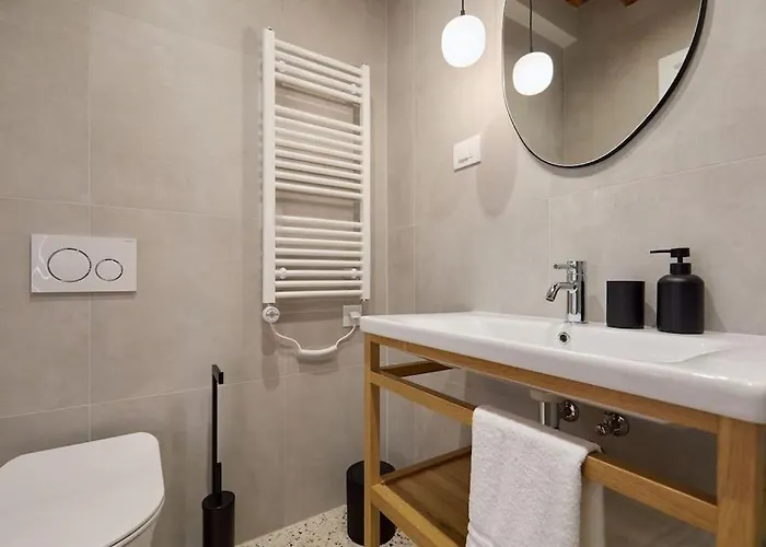 Gostinjska kuća Modern Stone House, Luxury In Old Town