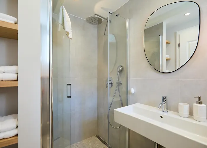 Modern Stone House, Luxury In Old Town Gostinjska kuća 4*